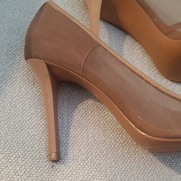 Zara Women's Tan Heels - Picture 4 of 8
